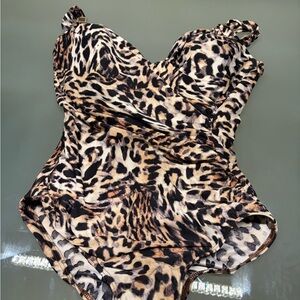 Miraclesuit Animal Print Swimsuit Sz 14-16